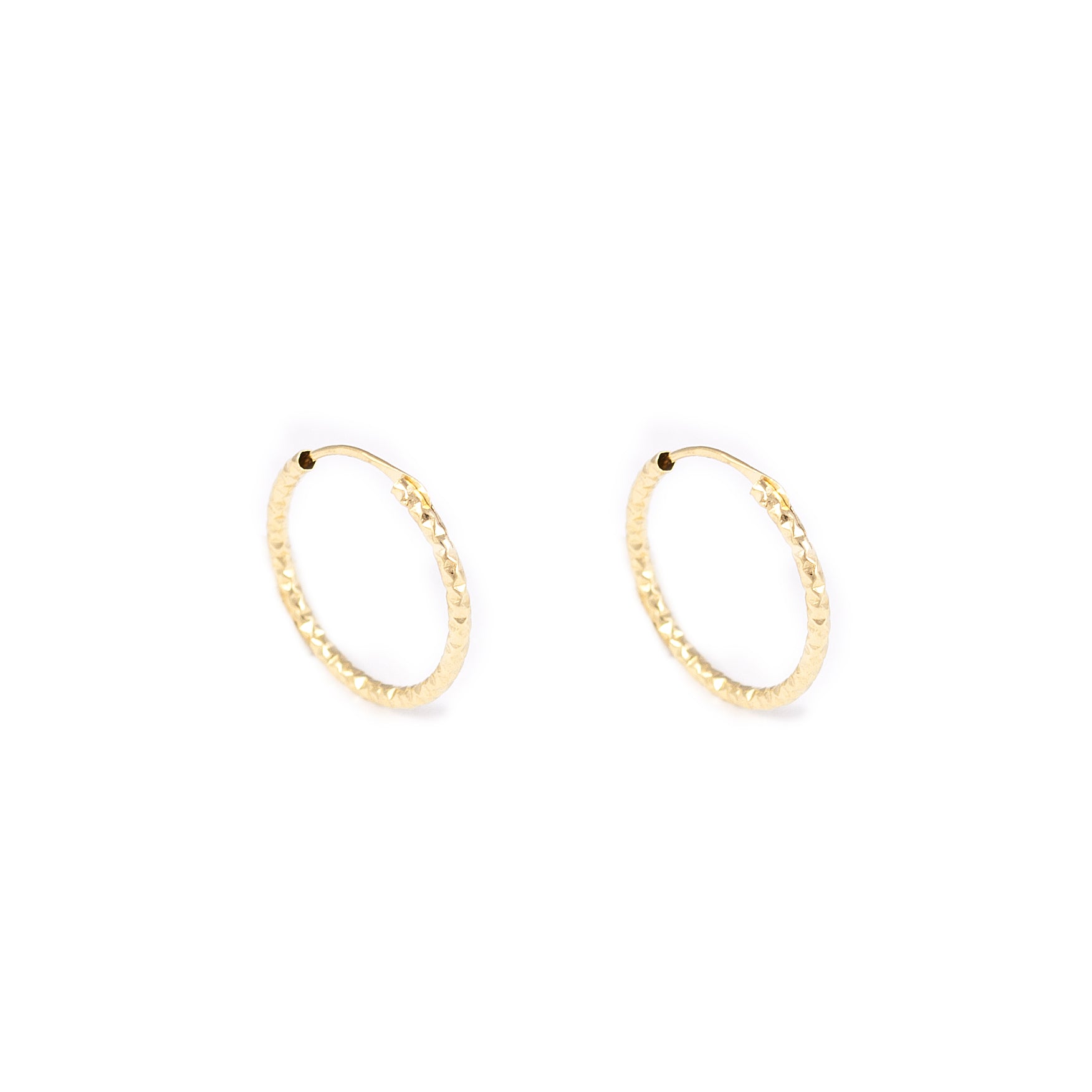 Pendientes Oro Amarillo 18K Aros Redondo Tallados 15 x 1,2 mm