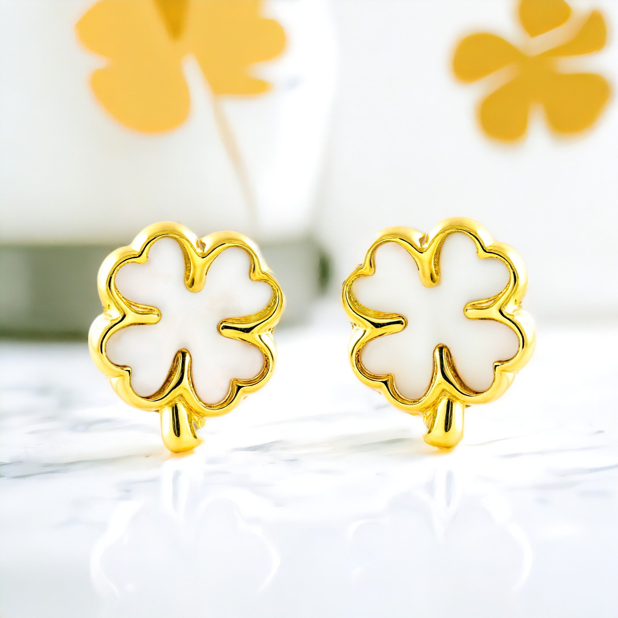 Pendientes Niña Oro Amarillo 9K Nacar Corazón Brillo