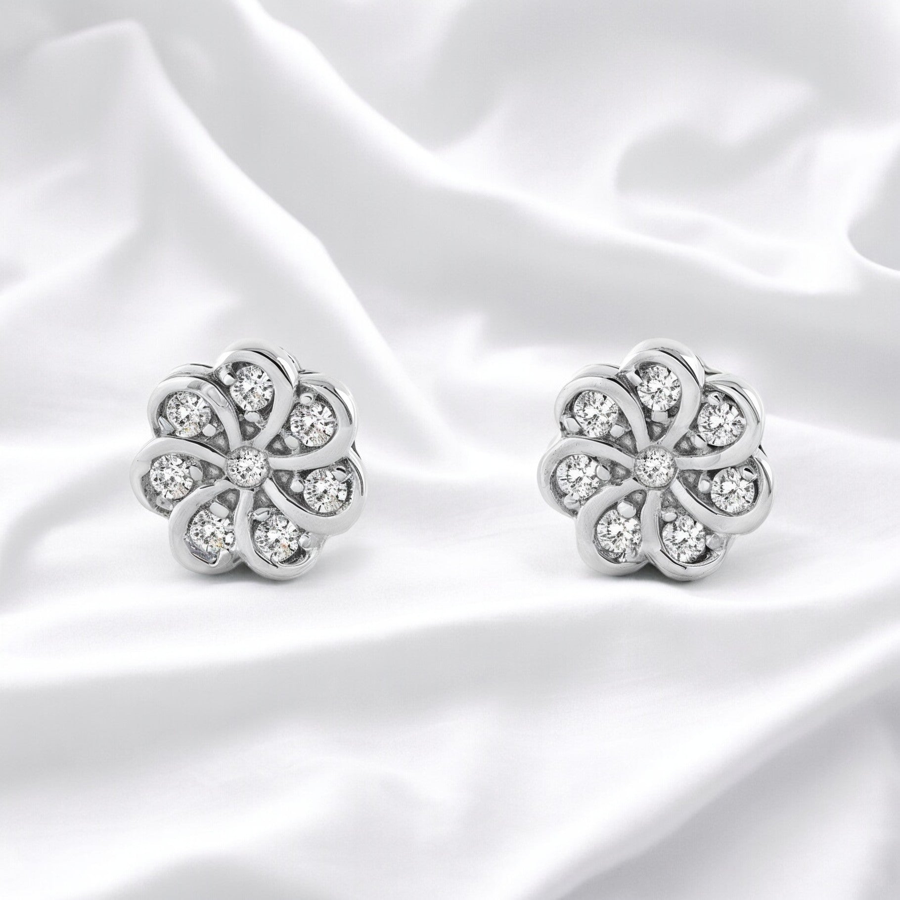 Pendientes Mujer-Niña Oro Blanco 9K Flor Circonita Brillo