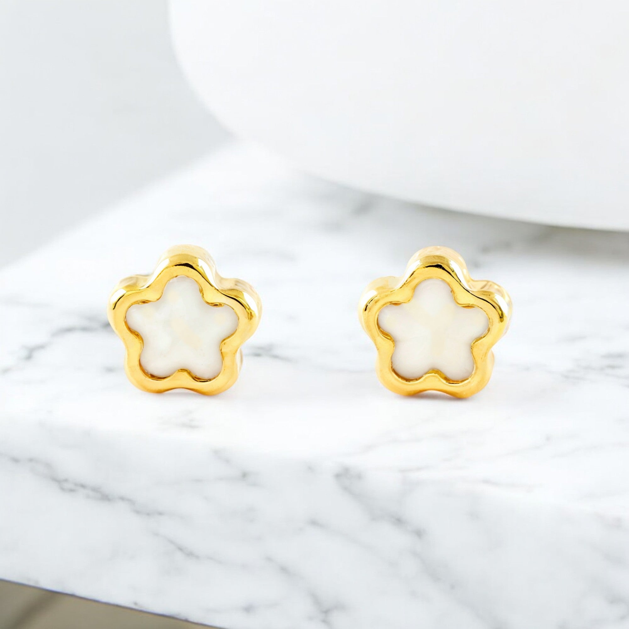 Pendientes Bebe-Niña Oro Amarillo 9K Nacar Flor Margarita Brillo