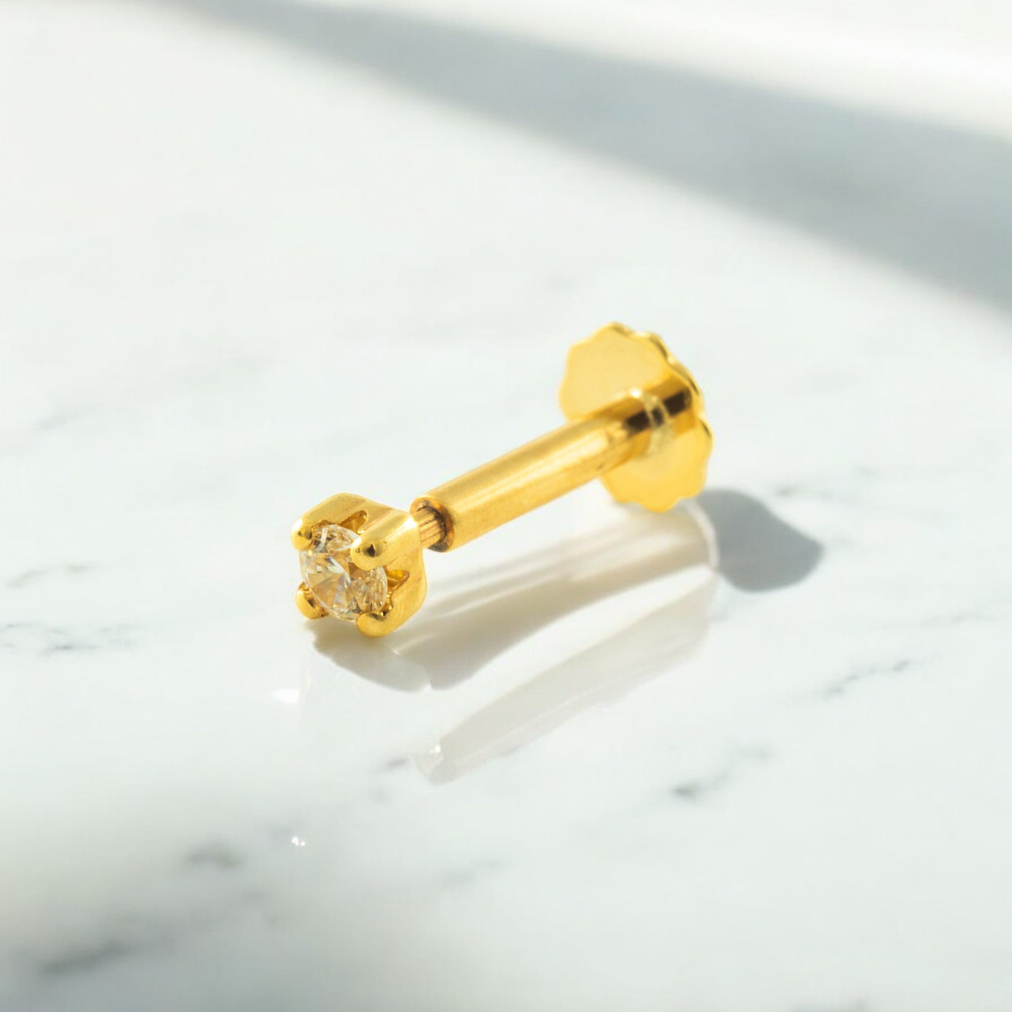 Piercing Oro Amarillo 9K Cartilago Garra Circonita Brillo