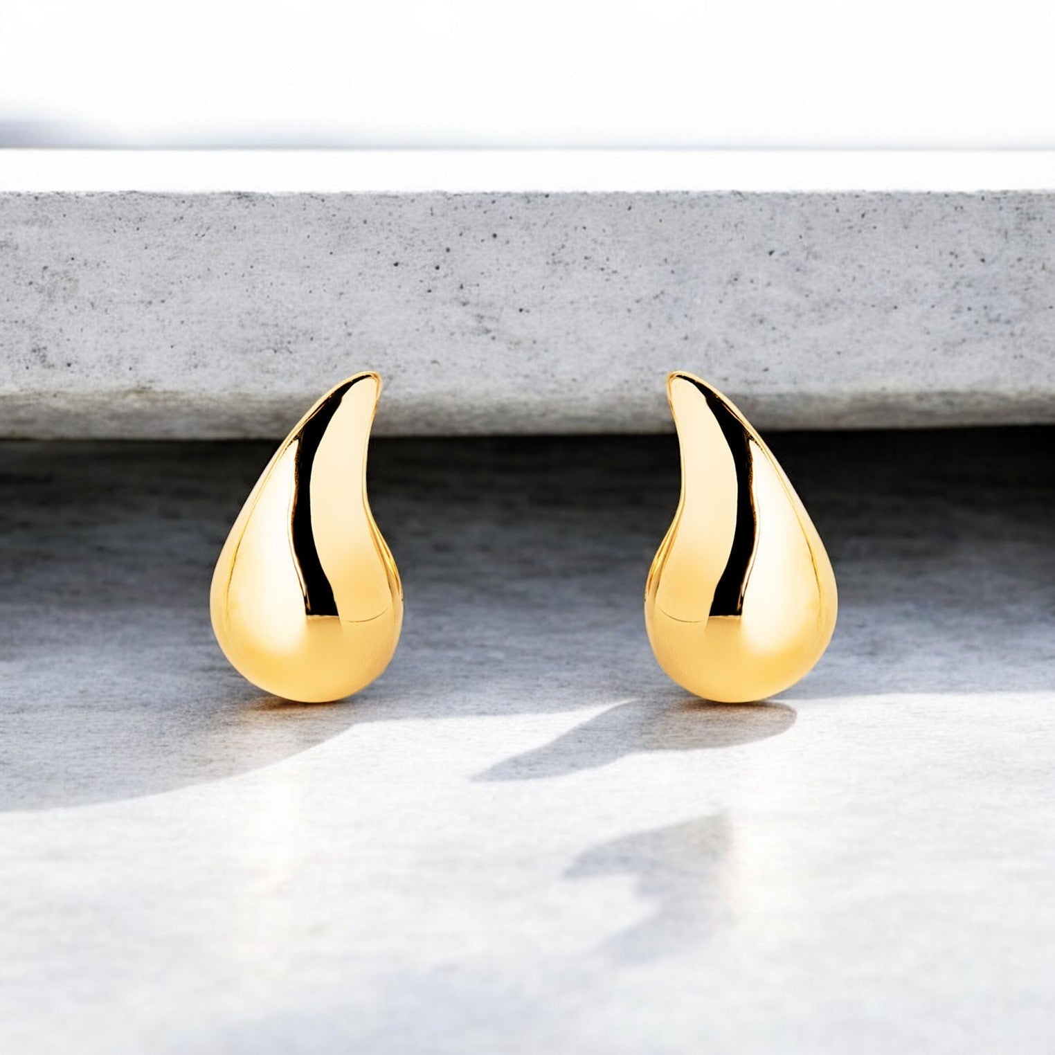 Pendientes Mujer-Niña Oro Amarillo 9K Liso Gota Brillo