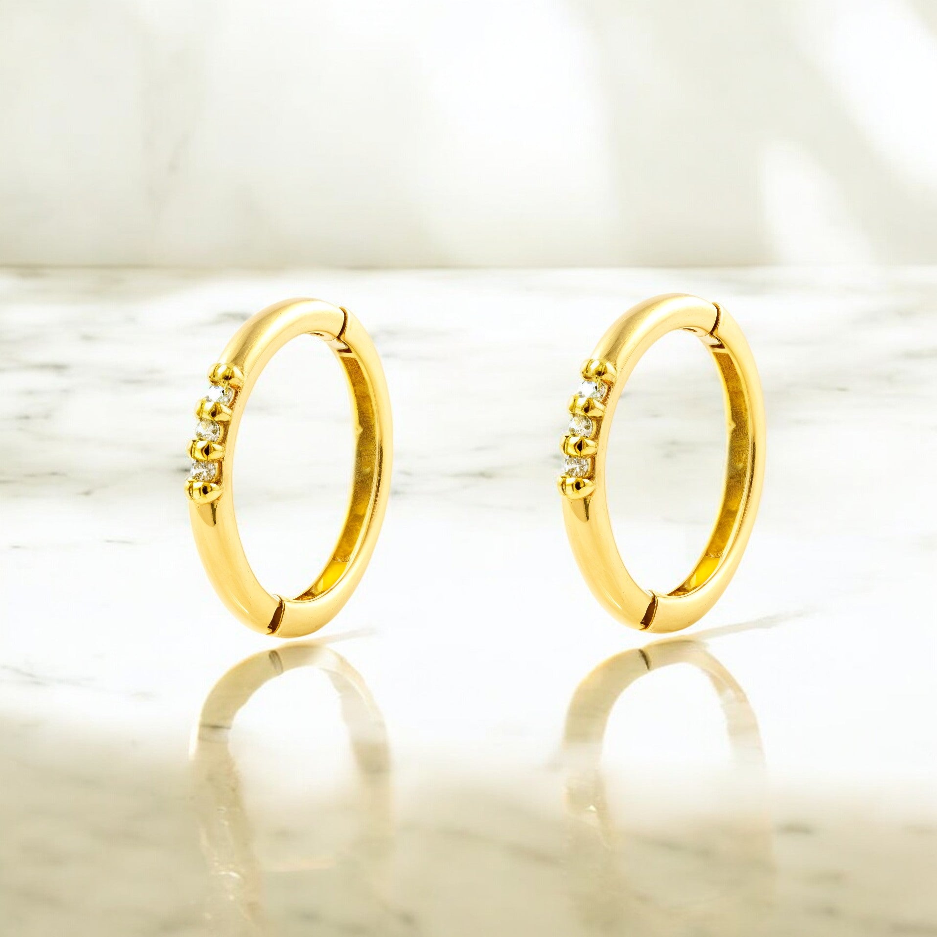 Pendientes Oro Amarillo 9K Aros Redondo Circonita Brillo 10 x 1,15 mm