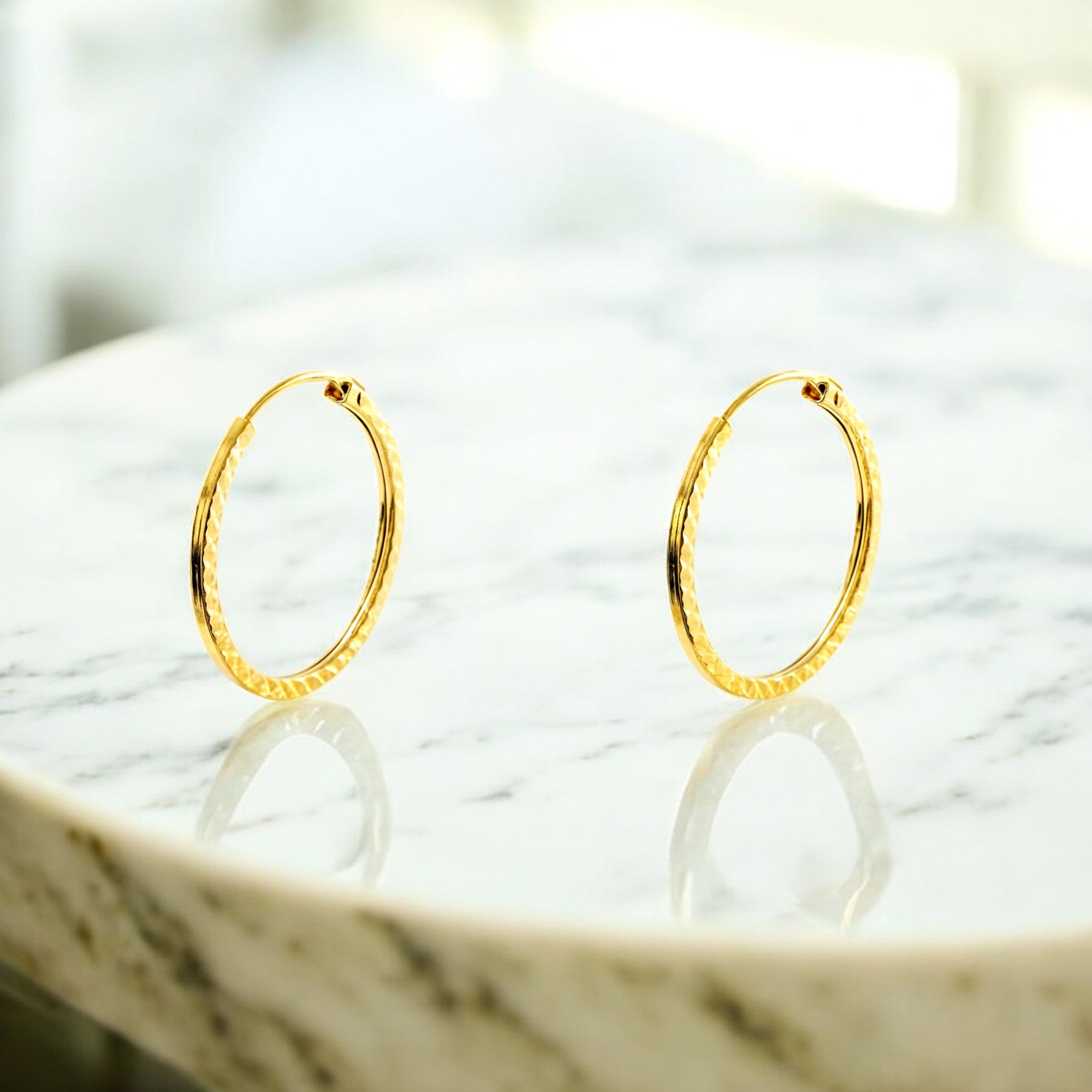 Pendientes Oro Amarillo 9K Aros Cuadrado Tallados 12 x 1 mm