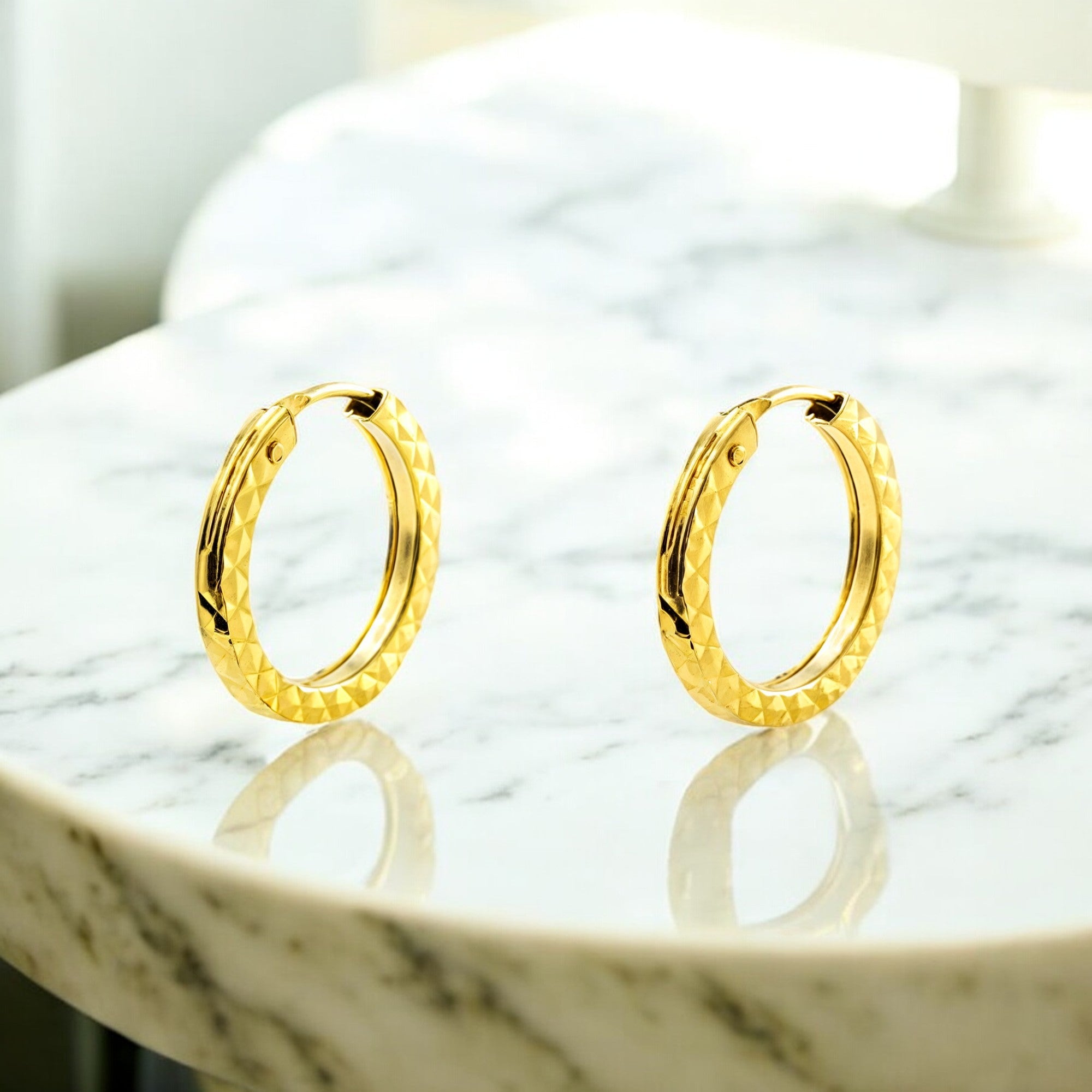 Pendientes Oro Amarillo 9K Aros Cuadrado Tallados 12 x 1,5 mm