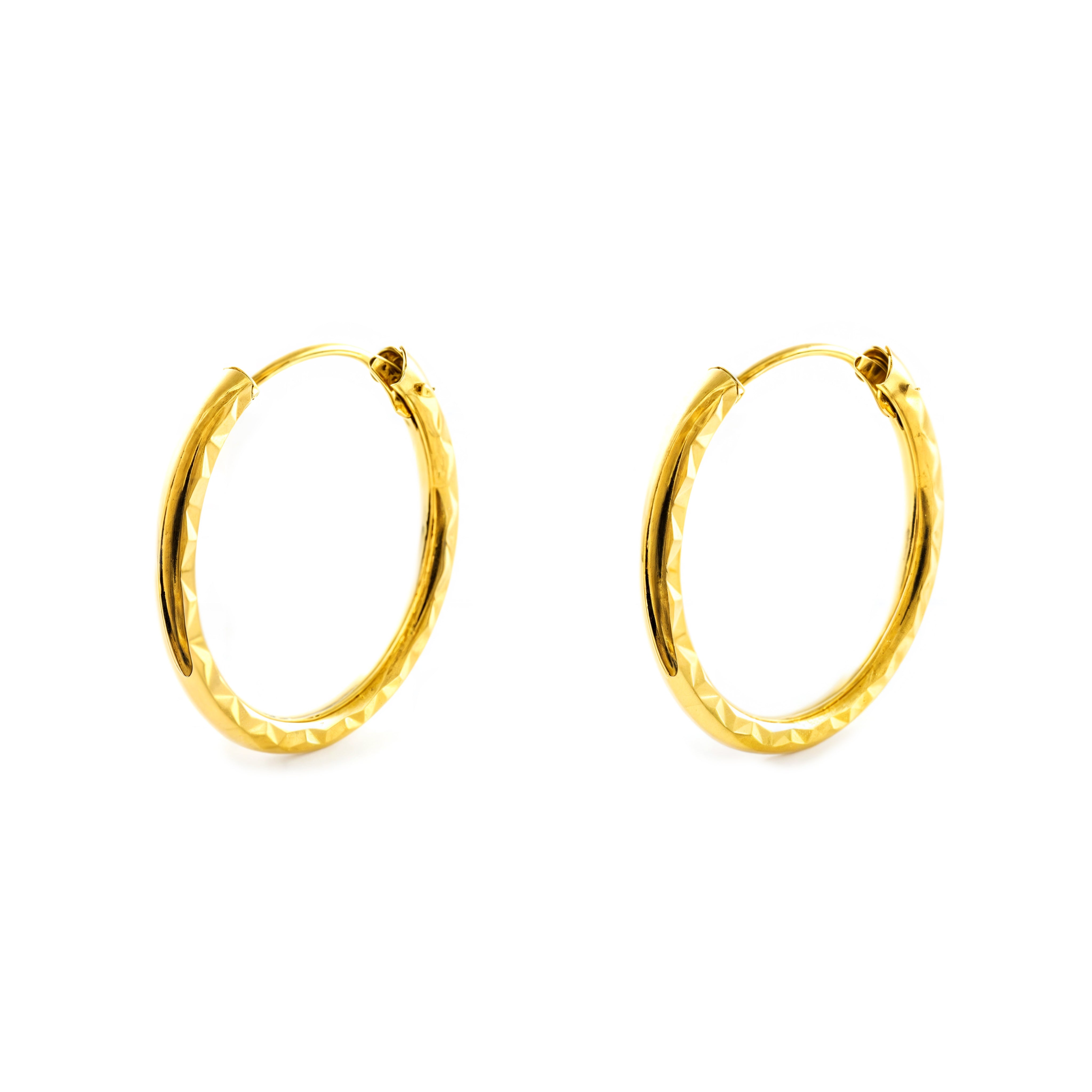 Pendientes Oro Amarillo 18K Aros Redondo Tallados 18 x 2 mm