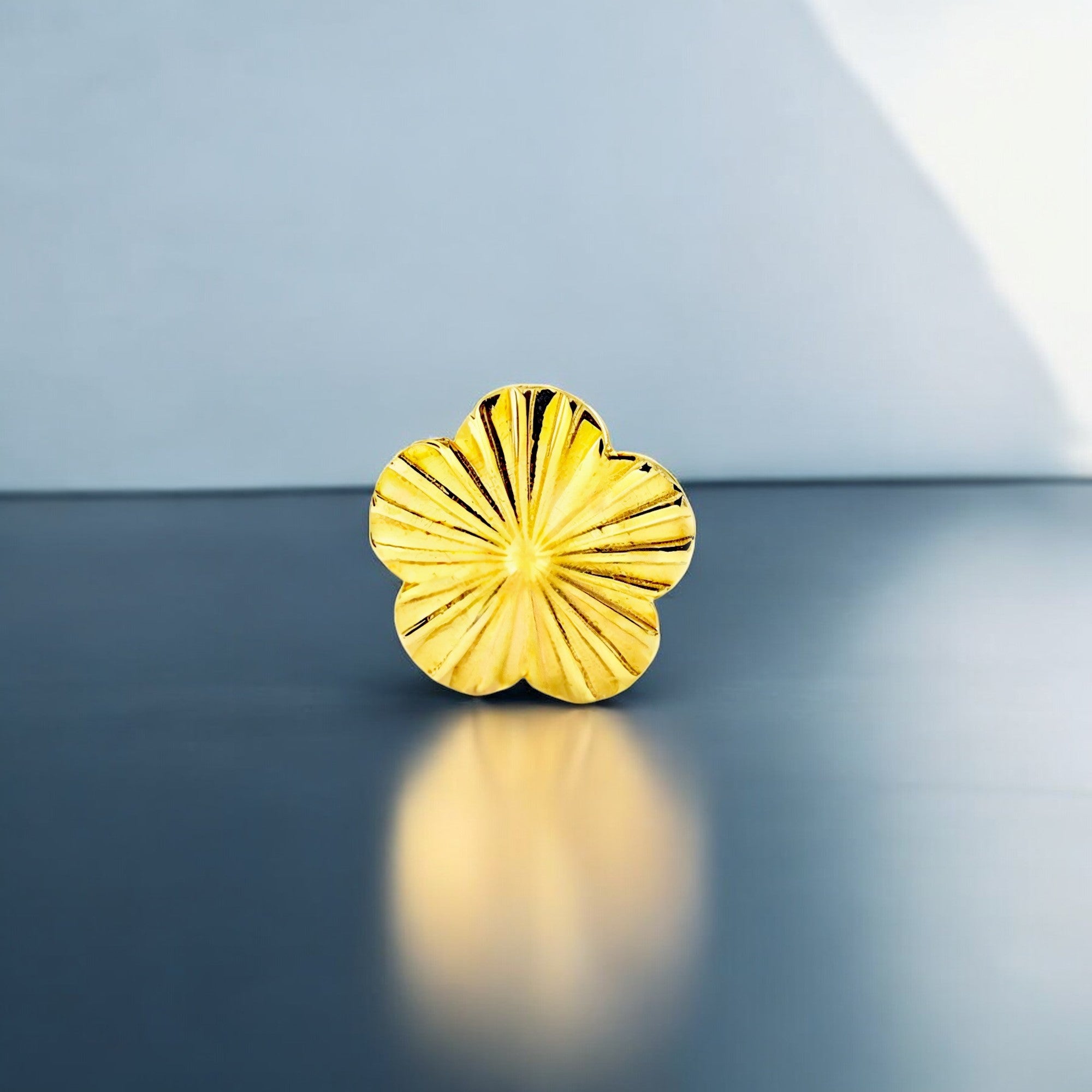 Piercing Oro Amarillo 9K Cartilago Flor Tallado